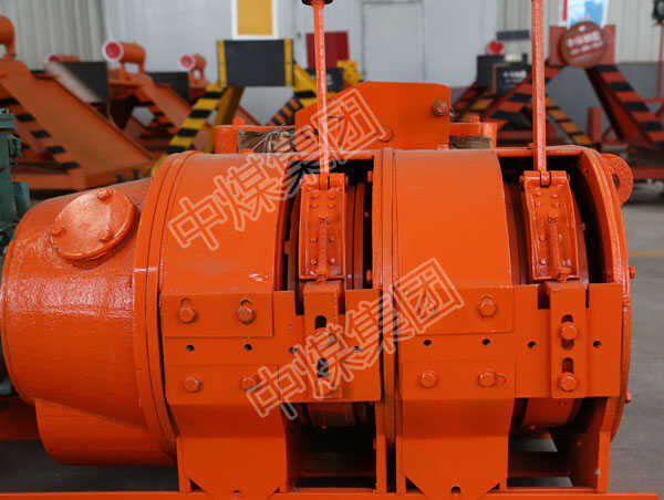耙矿绞车